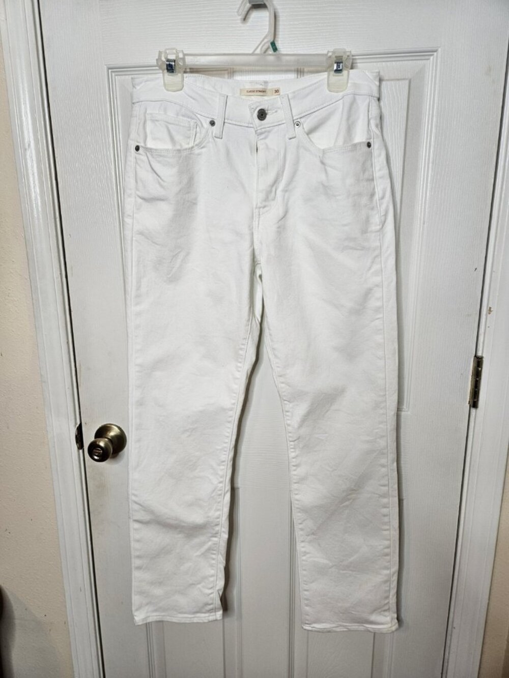 Women's LEVIS White Classic Straight Jeans Size 30x30